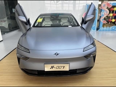 007 純電気レースカー 4880 X 1895 X 1460MM 新エネルギー電気自動車